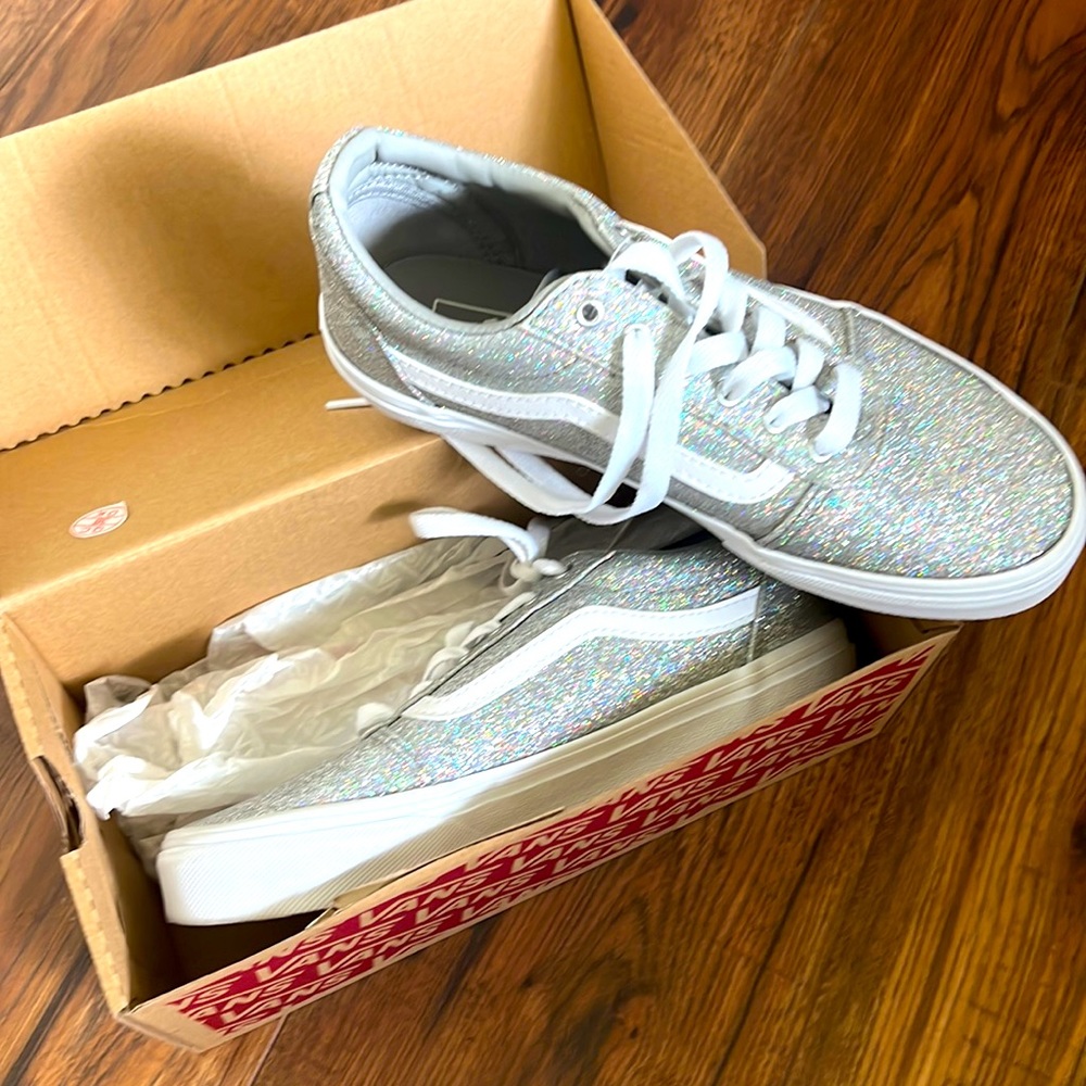 Girls vans size 4 style ward